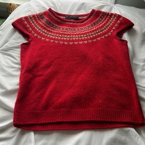 Red women’s short sleeve sweater